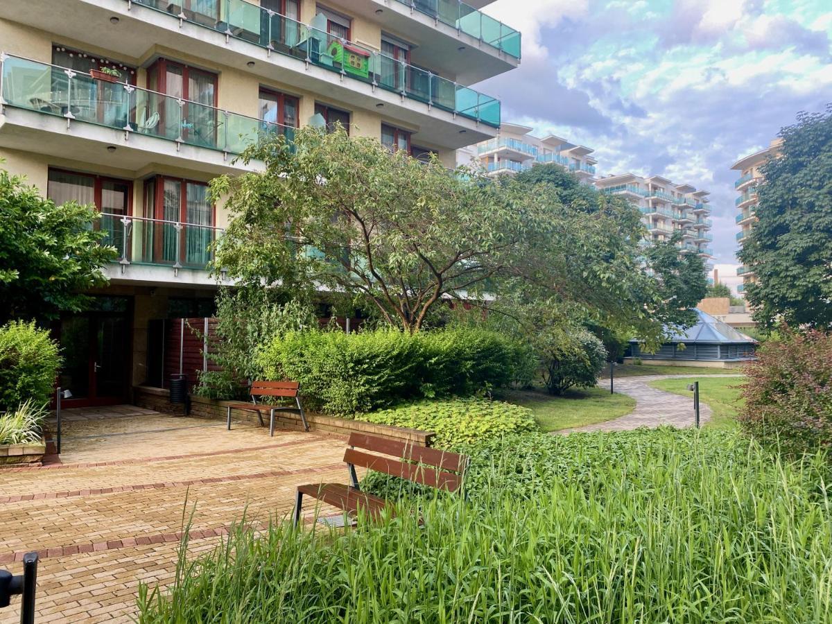 Marina Panorama Apartment & Garage Budapest Esterno foto